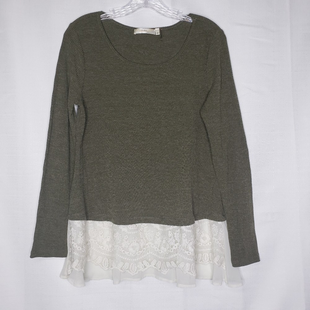 Andree‎ By Unit Top Blouse Size Small Green White Lace Faux Layered